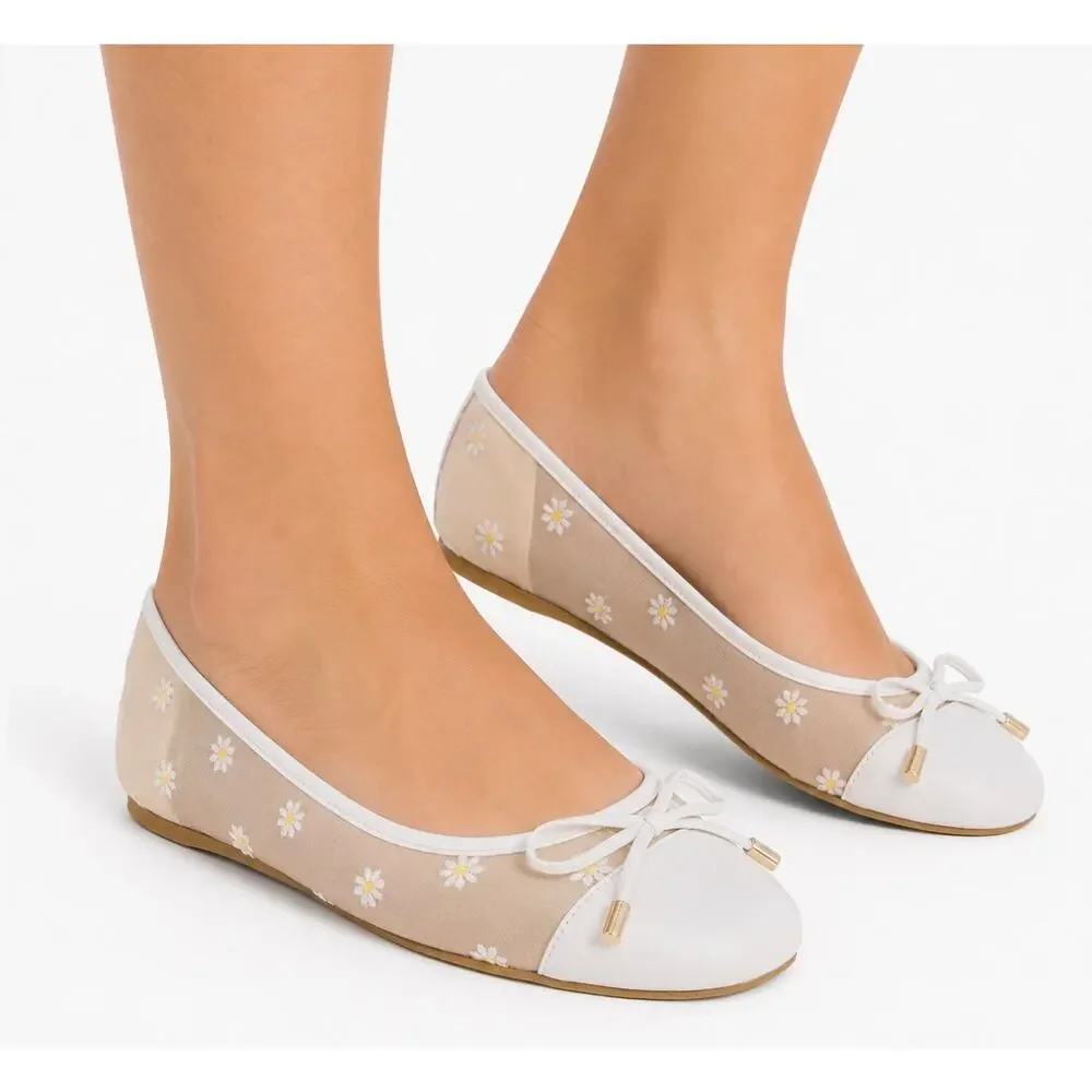 BCBGeneration Women's Hartly Square Toe Mesh Ballet Flats in White Daisy. Size 7